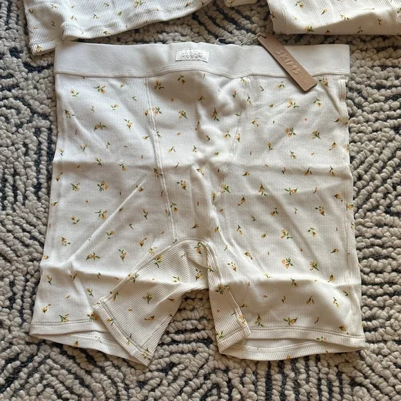 SKIMS Pajama Set with Tank and Shorts - Picture 2 of 6